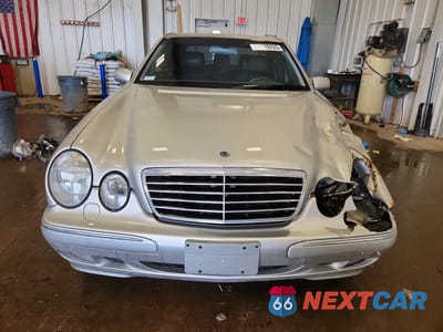 Piąte zdjęcie samochodu w środku: 2001 MERCEDES-BENZ E 320 VIN:WDBJF65J51B298900 - miniatura