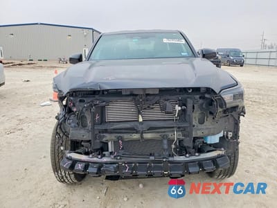 Piąte zdjęcie samochodu w środku: 2024 TOYOTA TACOMA DOUBLE CAB VIN:3TYKD5HNXRT014268 - miniatura