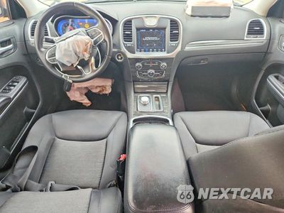 Zdjęcie 8 z 12 samochodu: 2018 CHRYSLER 300 TOURING VIN:2C3CCARG6JH226619 - miniatura