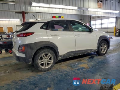 Trzecie zdjęcie samochodu z tyłu: 2021 HYUNDAI KONA SE VIN:KM8K12AAXMU643541 - miniatura