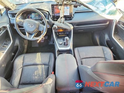 Zdjęcie 8 z 13 samochodu: 2021 TOYOTA RAV4 PRIME XSE VIN:JTMFB3FV4MD035664 - miniatura