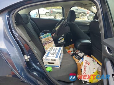 Zdjęcie 10 z 13 samochodu: 2018 MAZDA 3 SPORT VIN:3MZBN1U78JM259144 - miniatura