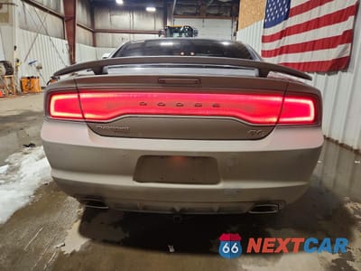 Zdjęcie 6 z 12 samochodu: 2011 DODGE CHARGER R/T VIN:2B3CM5CT1BH572439 - miniatura