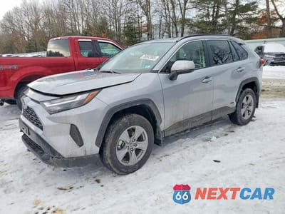 2025 TOYOTA RAV4 XLE JTMRWRFV9SD328719 - główne zdjęcie licytacji z USA - miniatura
