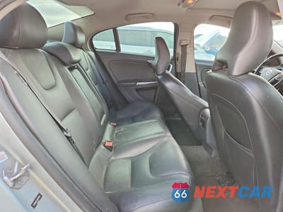Zdjęcie 10 z 12 samochodu: 2017 VOLVO S60 VIN:YV126MFL0H2421212 - miniatura