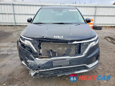 Piąte zdjęcie samochodu w środku: 2023 KIA CARNIVAL LX VIN:KNDNB4H35P6248760 - miniatura