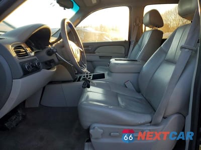 Zdjęcie 7 z 12 samochodu: 2012 CHEVROLET TAHOE K1500 LT VIN:1GNSKBE09CR180691 - miniatura