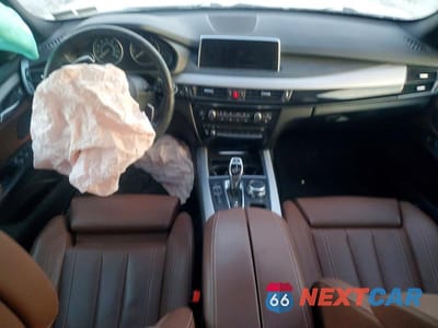 Zdjęcie 8 z 12 samochodu: 2018 BMW X5 XDRIVE35I VIN:5UXKR0C54J0X99884 - miniatura