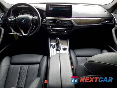 Zdjęcie 8 z 12 samochodu: 2022 BMW 530E VIN:WBA13AG01NCJ96735 - miniatura