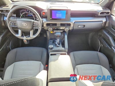 Zdjęcie 8 z 13 samochodu: 2025 TOYOTA 4RUNNER TRD OFF-ROAD HV VIN:JTEVB5BR7S5006596 - miniatura