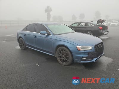Czwarte zdjęcie samochodu z boku: 2015 AUDI A4 PREMIUM VIN:WAUBFAFL3FN021559 - miniatura