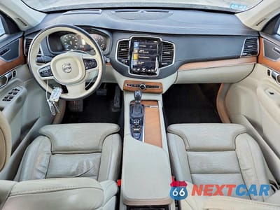 Zdjęcie 8 z 14 samochodu: 2017 VOLVO XC90 T6 VIN:YV4A22PL5H1166267 - miniatura