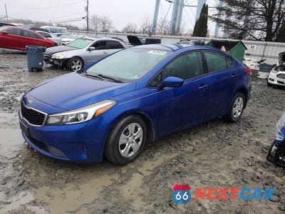2017 KIA FORTE LX 3KPFL4A7XHE107449 - główne zdjęcie licytacji z USA - miniatura
