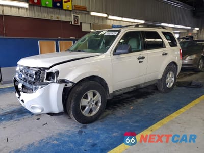 2010 FORD ESCAPE XLT 1FMCU0D77AKC76105 - główne zdjęcie licytacji z USA - miniatura