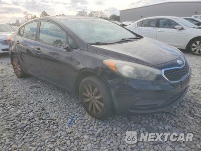 Czwarte zdjęcie samochodu z boku: 2014 KIA FORTE LX VIN:KNAFX4A69E5126039 - miniatura