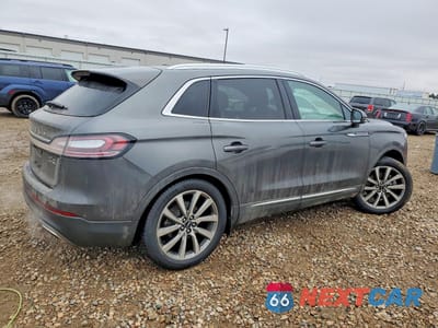 Trzecie zdjęcie samochodu z tyłu: 2019 LINCOLN NAUTILUS SELECT VIN:2LMPJ8K99KBL41338 - miniatura