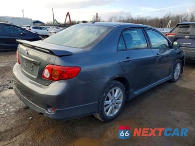 Trzecie zdjęcie samochodu z tyłu: 2010 TOYOTA COROLLA BASE VIN:2T1BU4EE4AC270879 - miniatura