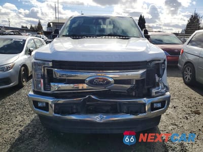 Piąte zdjęcie samochodu w środku: 2018 FORD F250 SUPER DUTY VIN:1FT7W2BT9JEB52556 - miniatura