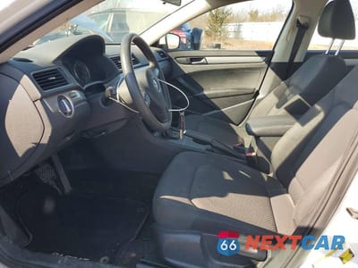 Zdjęcie 7 z 11 samochodu: 2013 VOLKSWAGEN PASSAT S VIN:1VWAP7A33DC005132 - miniatura
