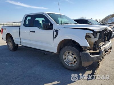 Czwarte zdjęcie samochodu z boku: 2023 FORD F150 SUPER CAB VIN:1FTFX1E56PKE89616 - miniatura