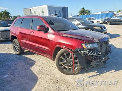 Czwarte zdjęcie samochodu z boku: 2020 JEEP GRAND CHEROKEE LAREDO VIN:1C4RJEAG0LC245235 - miniatura