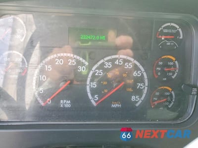 Zdjęcie 9 z 12 samochodu: 2019 FREIGHTLINER M2 106 MED - SEMI TRUCK VIN:3ALACWFC3KDKB8914 - miniatura