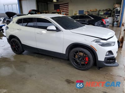 Czwarte zdjęcie samochodu z boku: 2018 BMW X2 XDRIVE28I VIN:WBXYJ5C3XJEF82122 - miniatura