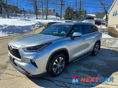 2021 TOYOTA HIGHLANDER XLE 5TDGZRBHXMS558114 - główne zdjęcie licytacji z USA - miniatura