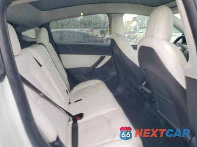 Zdjęcie 11 z 12 samochodu: 2021 TESLA MODEL Y VIN:5YJYGDEF9MF277949 - miniatura