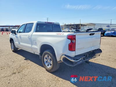 Drugie zdjęcie samochodu z przodu: 2026 CHEVROLET SILVERADO K1500 LT VIN:1GCUKDED8TZ142594 - miniatura