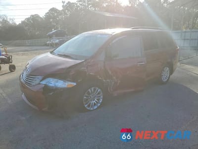 2015 TOYOTA SIENNA XLE 8-PASSENGER 5TDYK3DC9FS621178 - główne zdjęcie licytacji z USA - miniatura