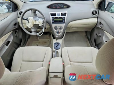 Zdjęcie 8 z 13 samochodu: 2009 TOYOTA YARIS VIN:JTDBT903891324688 - miniatura
