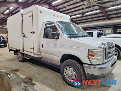 Czwarte zdjęcie samochodu z boku: 2011 FORD E350 BOX TRUCK VIN:1FDSE3FL7BDB21158 - miniatura