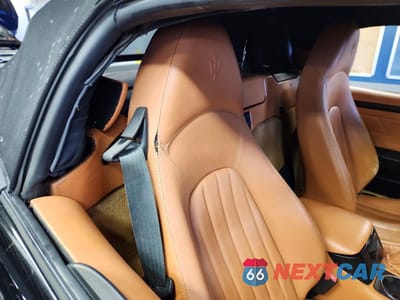 Zdjęcie 10 z 12 samochodu: 2004 MASERATI SPYDER CAMBIOCORSA VIN:ZAMBB18A240011394 - miniatura
