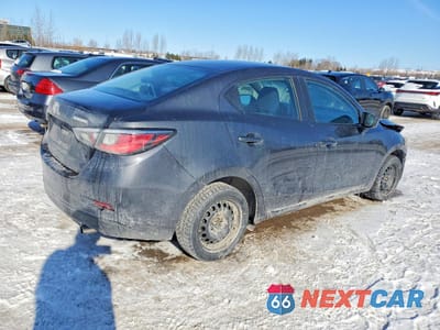 Trzecie zdjęcie samochodu z tyłu: 2016 TOYOTA YARIS VIN:3MYDLBYV6GY111495 - miniatura