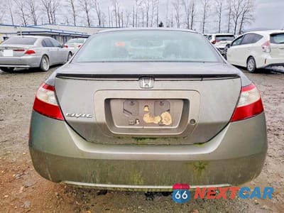 Zdjęcie 6 z 13 samochodu: 2008 HONDA CIVIC LX VIN:2HGFG11668H559110 - miniatura