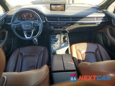 Zdjęcie 8 z 12 samochodu: 2019 AUDI Q7 PREMIUM PLUS VIN:WA1LAAF76KD020134 - miniatura