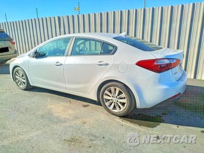 Drugie zdjęcie samochodu z przodu: 2016 KIA FORTE LX VIN:KNAFX4A6XG5591335 - miniatura