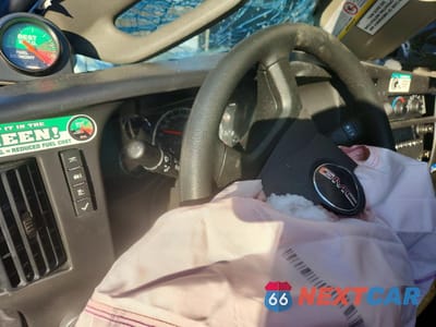 Zdjęcie 8 z 10 samochodu: 2025 GMC SAVANA BOX TRUCK VIN:1GDY7RF77S1183204 - miniatura