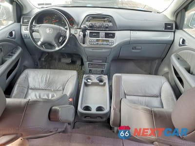 Zdjęcie 8 z 13 samochodu: 2006 HONDA ODYSSEY TOURING VIN:5FNRL38836B016536 - miniatura