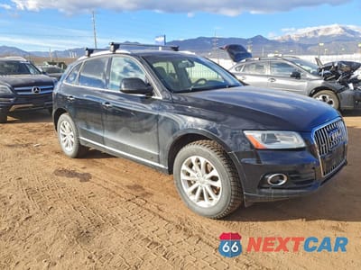 Czwarte zdjęcie samochodu z boku: 2017 AUDI Q5 PREMIUM VIN:WA1C2AFP2HA005833 - miniatura