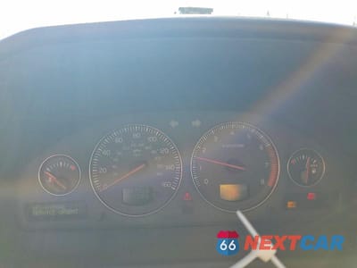 Zdjęcie 9 z 11 samochodu: 2004 VOLV XC70 VIN:YV1SZ59H841138674 - miniatura