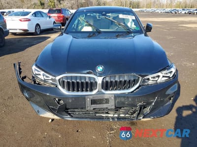 Piąte zdjęcie samochodu w środku: 2025 BMW 330XI VIN:3MW89CW05S8F03725 - miniatura
