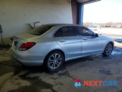 Trzecie zdjęcie samochodu z tyłu: 2016 MERCEDES-BENZ C 300 4MATIC VIN:55SWF4KB7GU120080 - miniatura