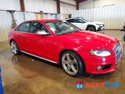 Czwarte zdjęcie samochodu z boku: 2011 AUDI S4 PREMIUM PLUS VIN:WAUDGAFL8BA044407 - miniatura