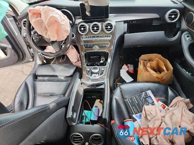 Zdjęcie 8 z 12 samochodu: 2017 MERCEDES-BENZ C 300 4MATIC VIN:55SWF4KB3HU209775 - miniatura