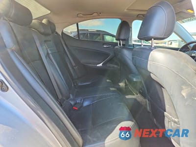 Zdjęcie 10 z 11 samochodu: 2011 LEXUS IS 350 BASE VIN:JTHCE5C2XB5002027 - miniatura