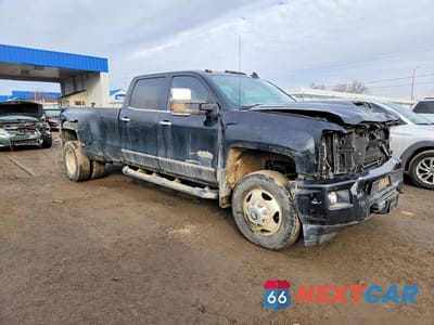 Czwarte zdjęcie samochodu z boku: 2019 CHEVROLET SILVERADO K3500 HIGH COUNTRY VIN:1GC4KYEYXKF250564 - miniatura