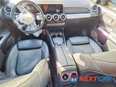 Zdjęcie 8 z 12 samochodu: 2022 MERCEDES-BENZ GLB AMG 35 4MATIC VIN:W1N4M5BB0NW173273 - miniatura