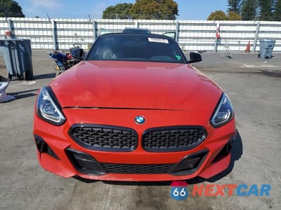 Piąte zdjęcie samochodu w środku: 2022 BMW Z4 M40I VIN:WBAHF9C08NWX71034 - miniatura
